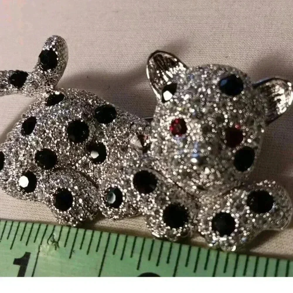 Leopard Cub Pin Brooch Silver Toned Black Spots Rhinestones‎ And Red Eyes Gems